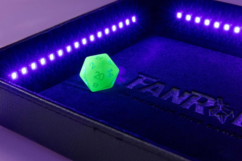 Shadow Light: Blacklight Tray with D20