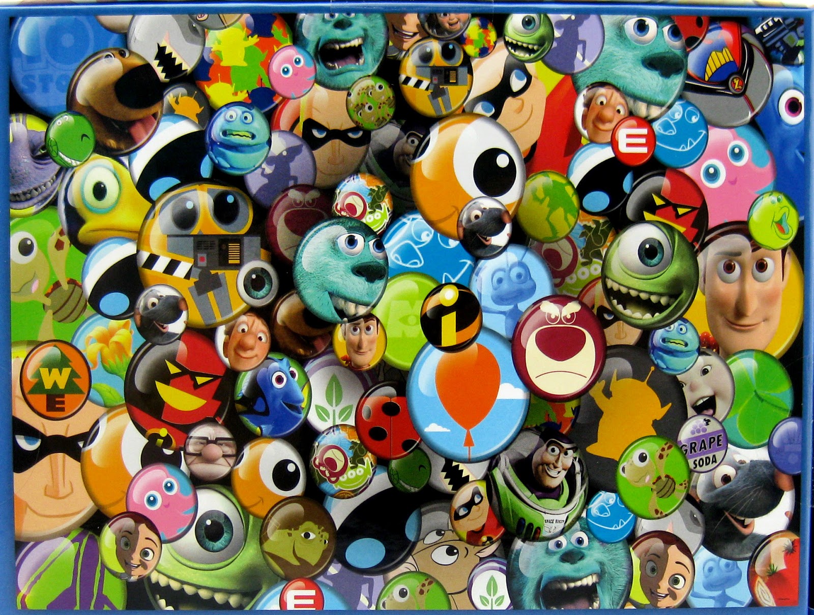 Disney Collection - Pixar Collector Buttons 750 pc Puzzle
